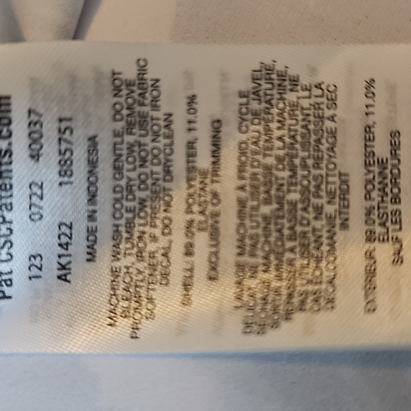 Floral Sleeveless Dress in Blue and White By Columbia Sportswear - Picture 8 of 8